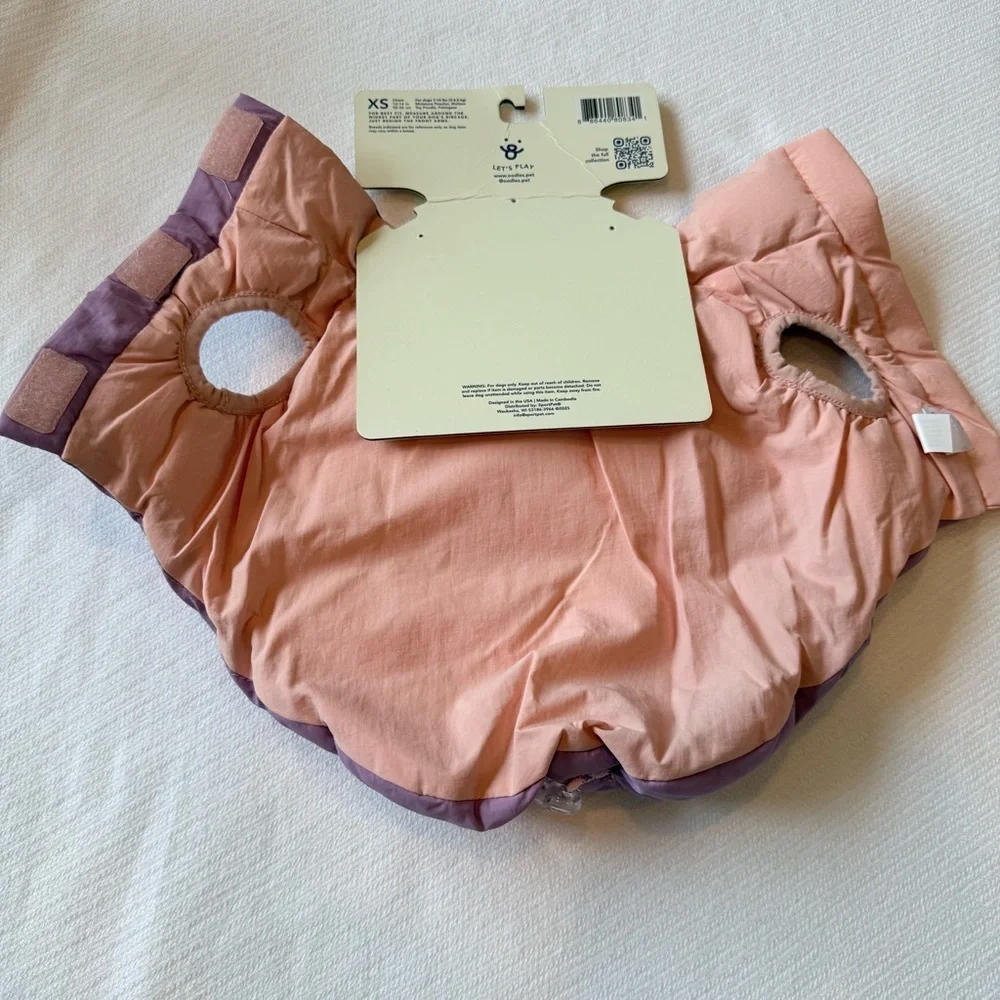 NWT Oodles size XS puppy puffer vest with Velcro closure